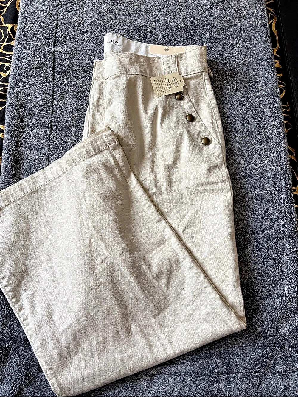 Wide Leg Pants in Cream Size 18W
